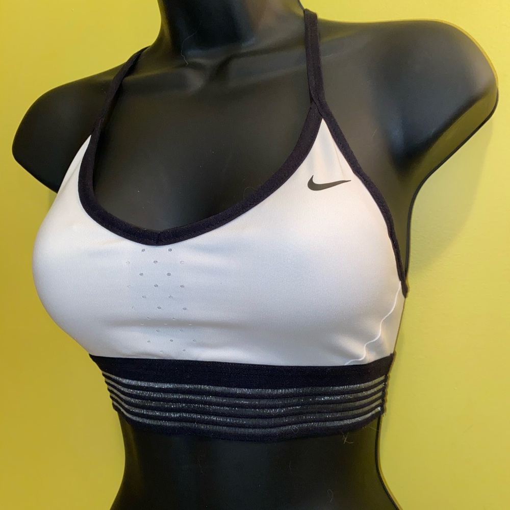 Nike Women’s Sports Bra